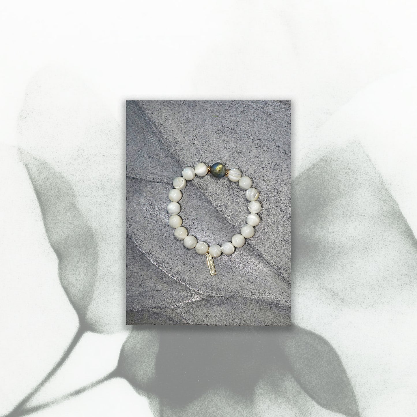 Noira Bracelet Labradorite Mother of Pearl