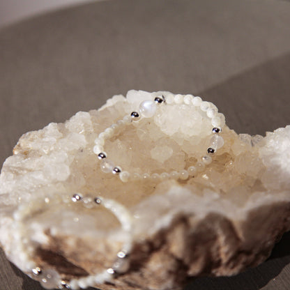 Lunaris Bracelet Mother of Pearl Moonstone