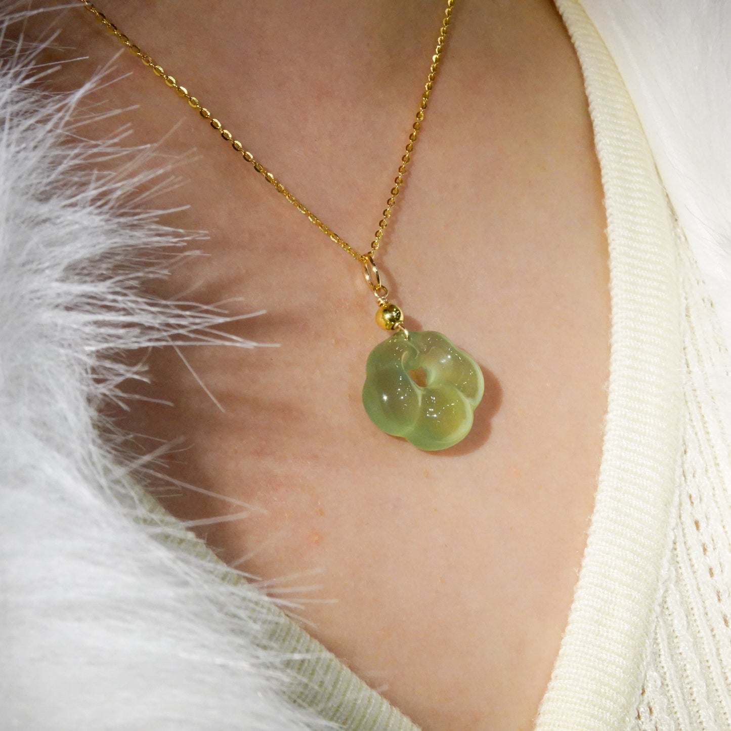 Yun | Jade Chalcedony Mini Cloud Lock Charm - Wood
