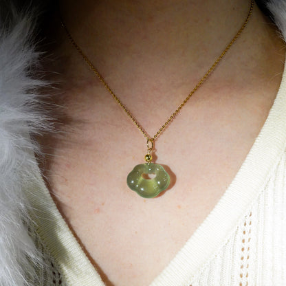 Yun | Jade Chalcedony Mini Cloud Lock Charm - Wood